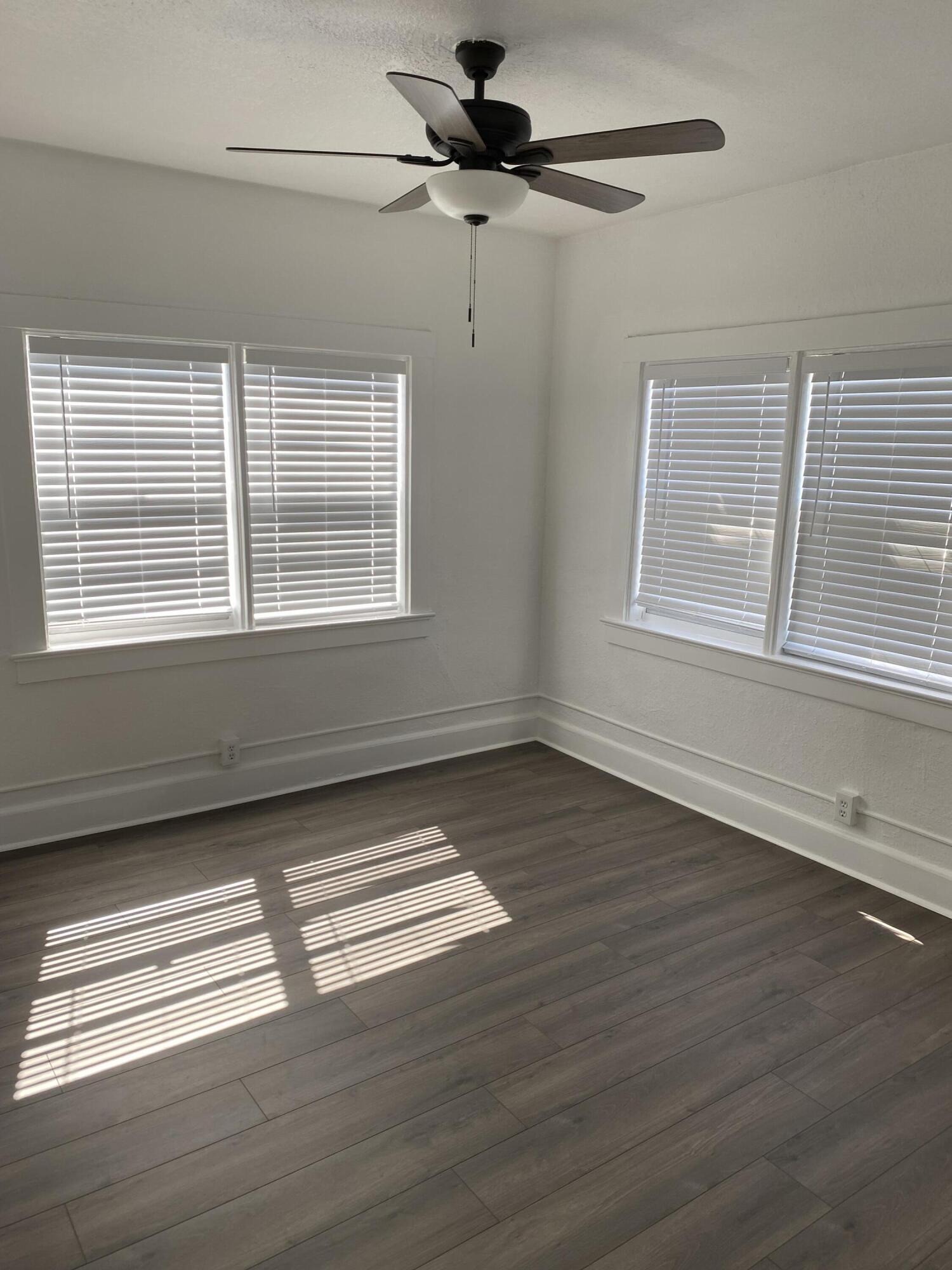 215 S Seacrest Boulevard 4, Boynton Beach Unit: 4