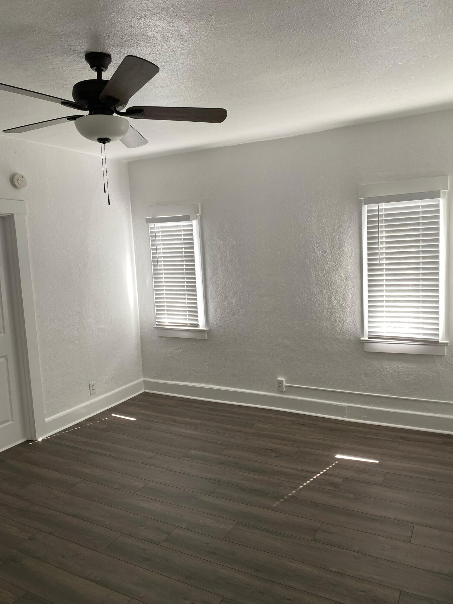 215 S Seacrest Boulevard 4, Boynton Beach Unit: 4