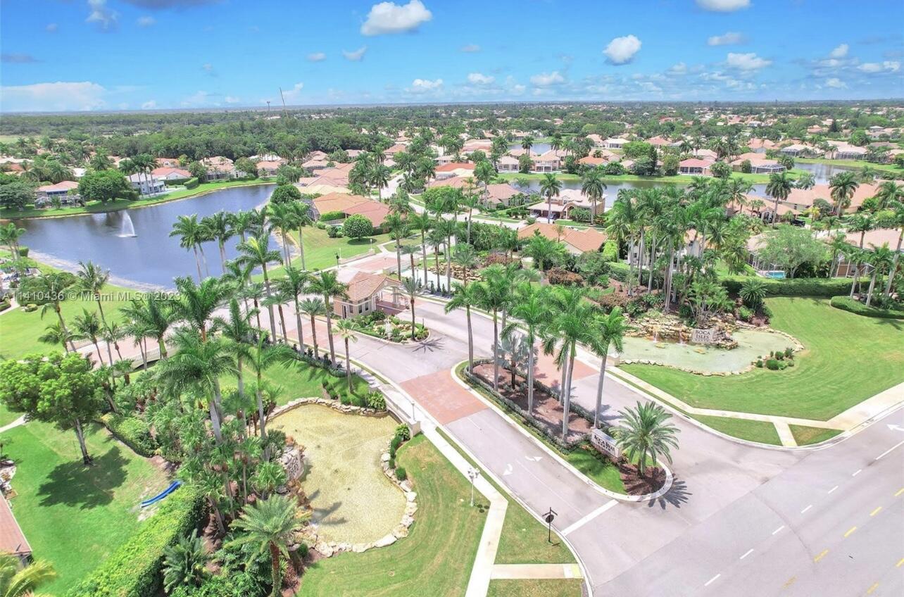 10625 Maple Chase Drive