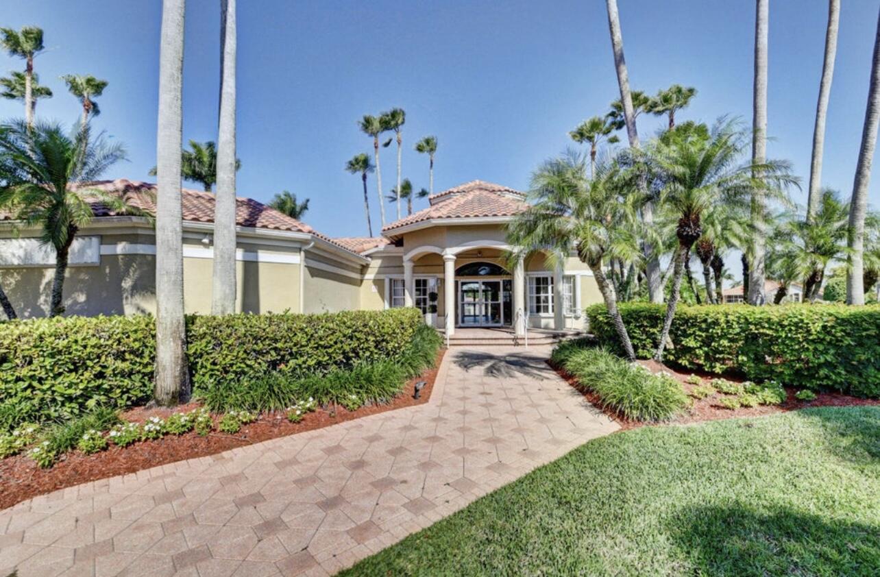 10625 Maple Chase Drive