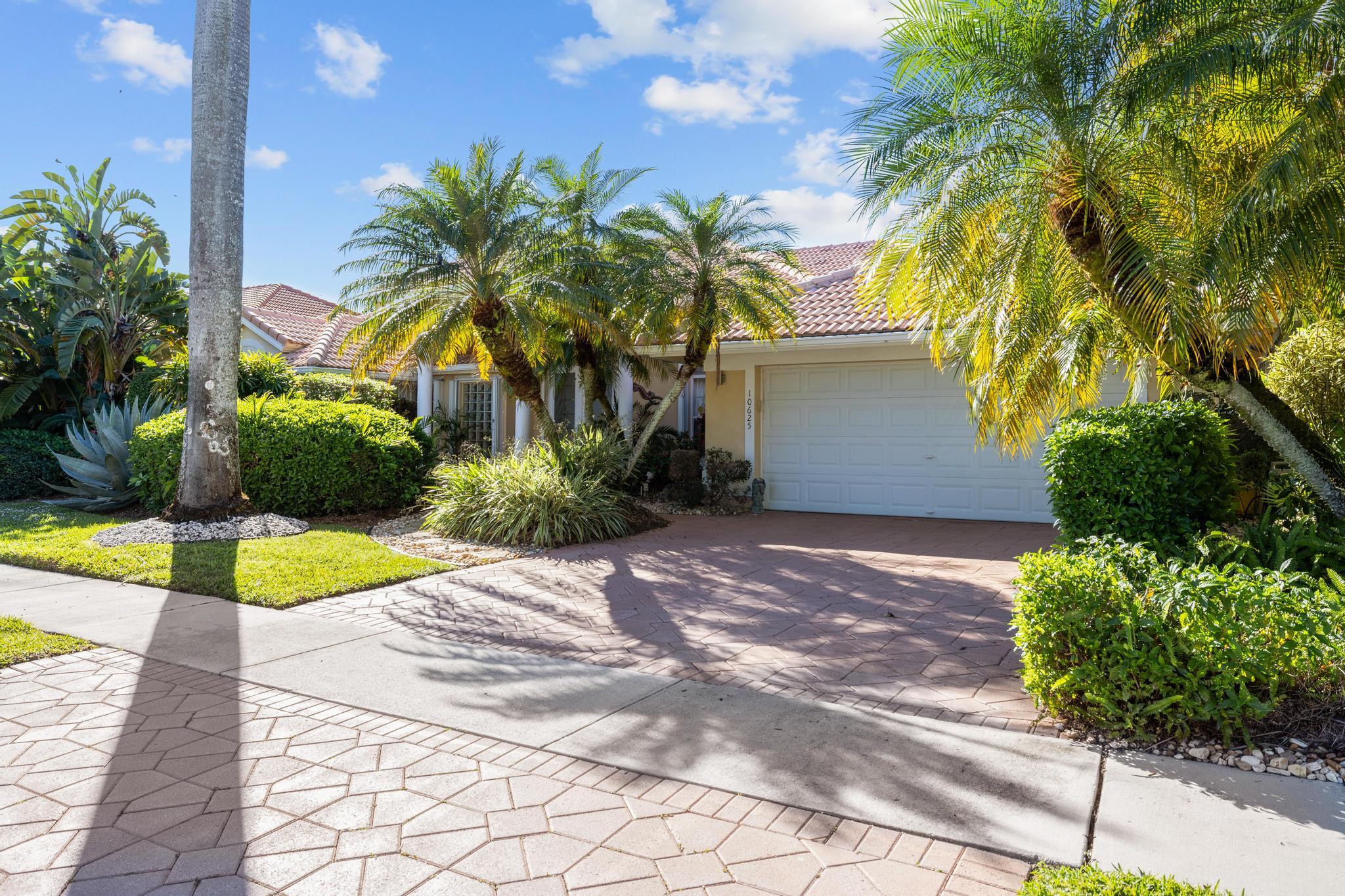 10625 Maple Chase Drive