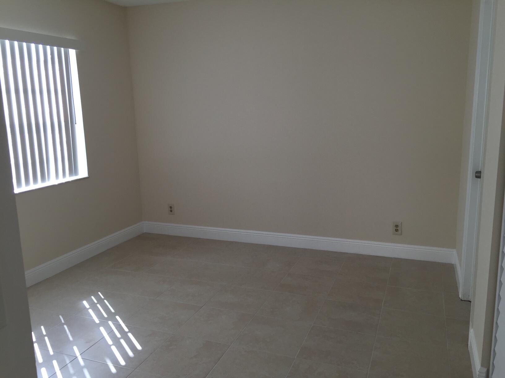 826 Twin Lakes Drive 18-D