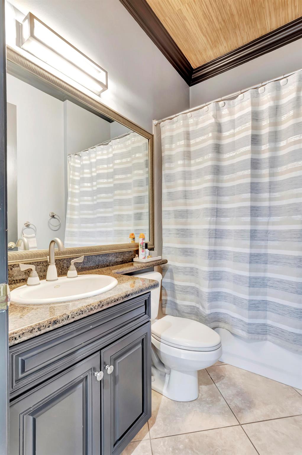 9527 Barletta Winds Point