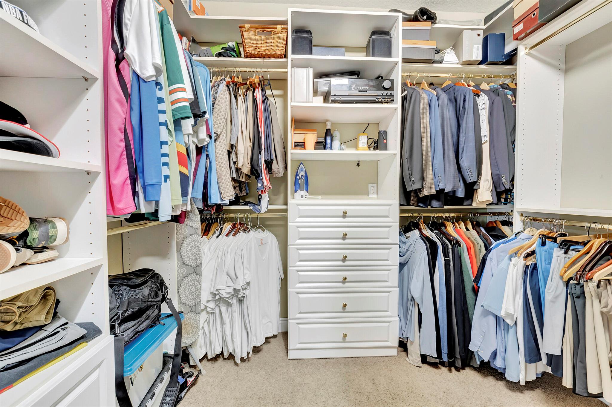 9527 Barletta Winds Point