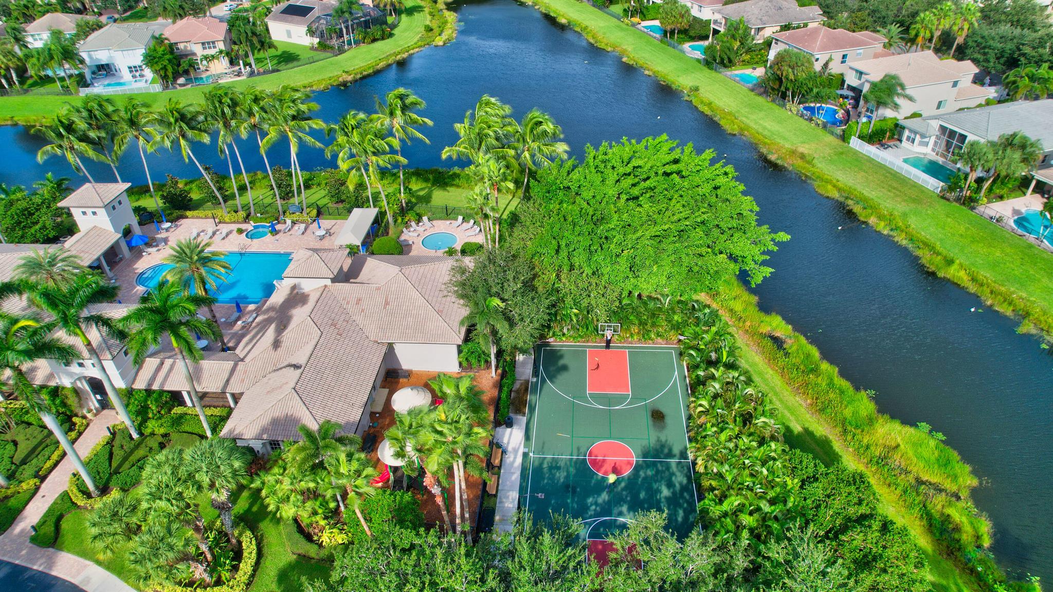 9527 Barletta Winds Point