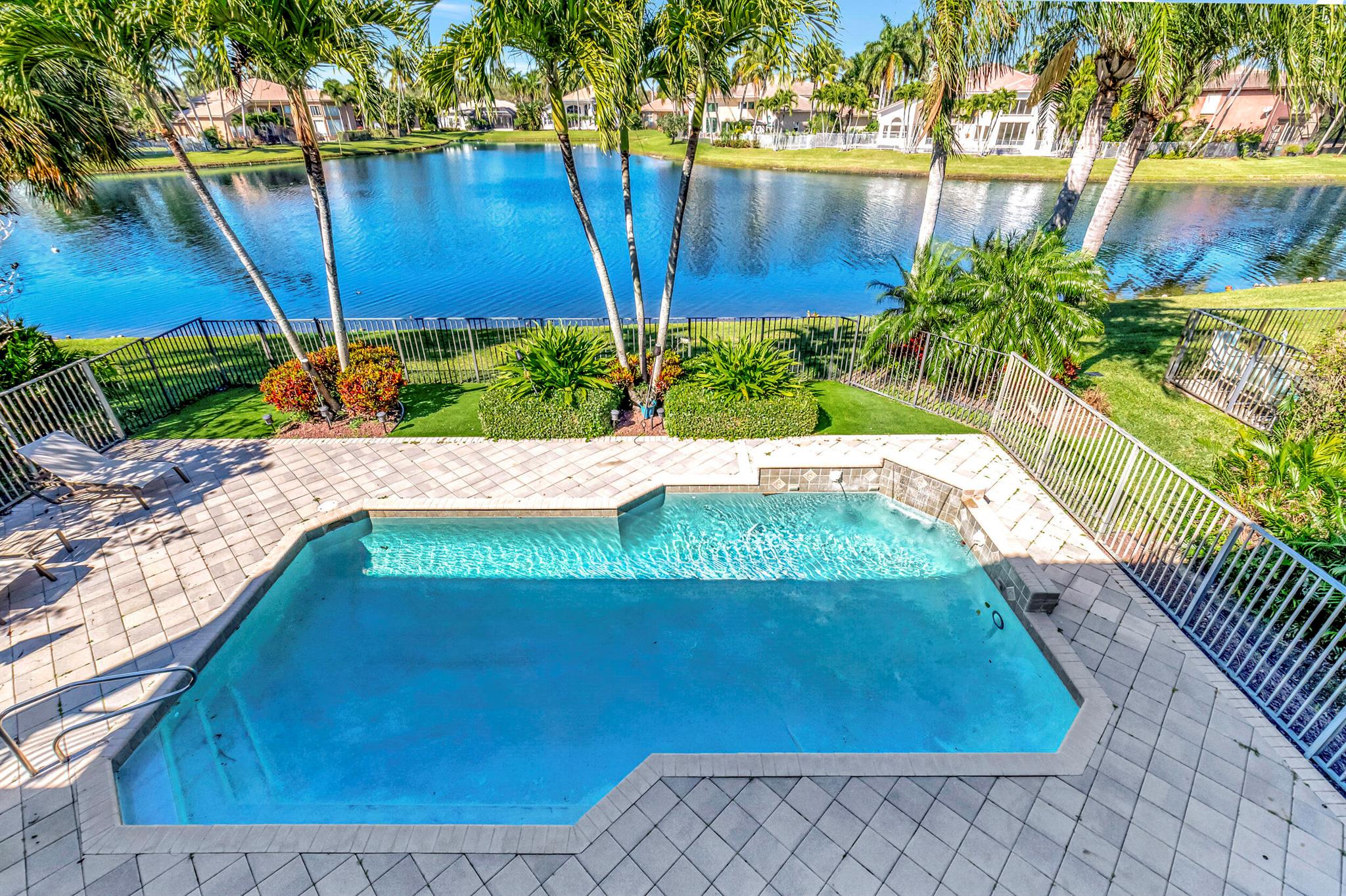 9527 Barletta Winds Point