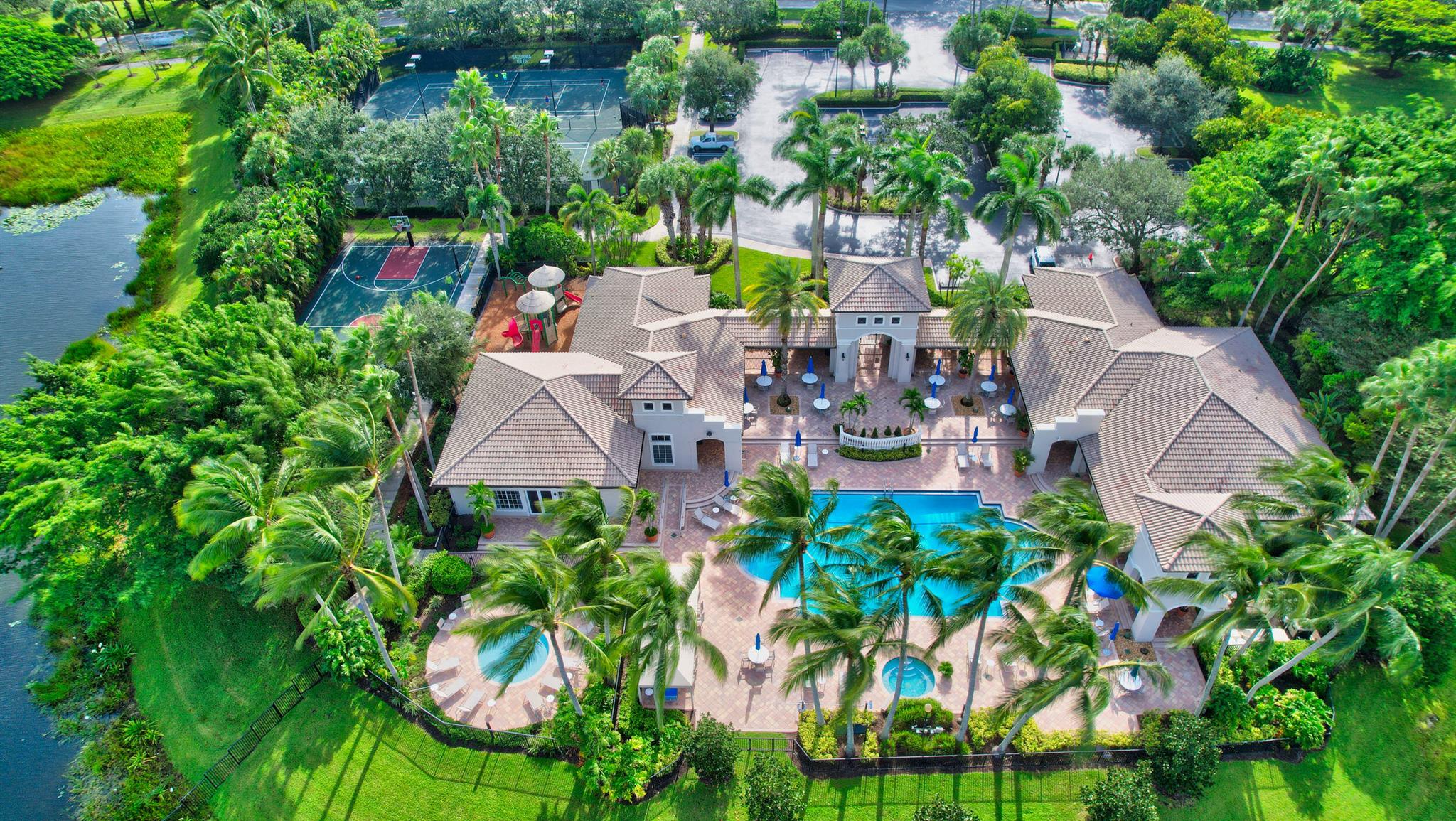 9527 Barletta Winds Point