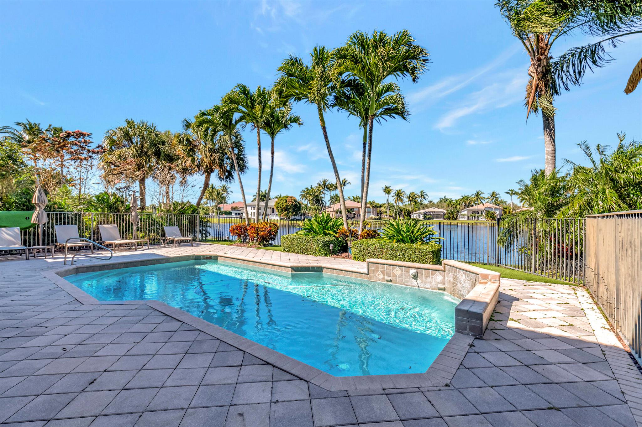 9527 Barletta Winds Point