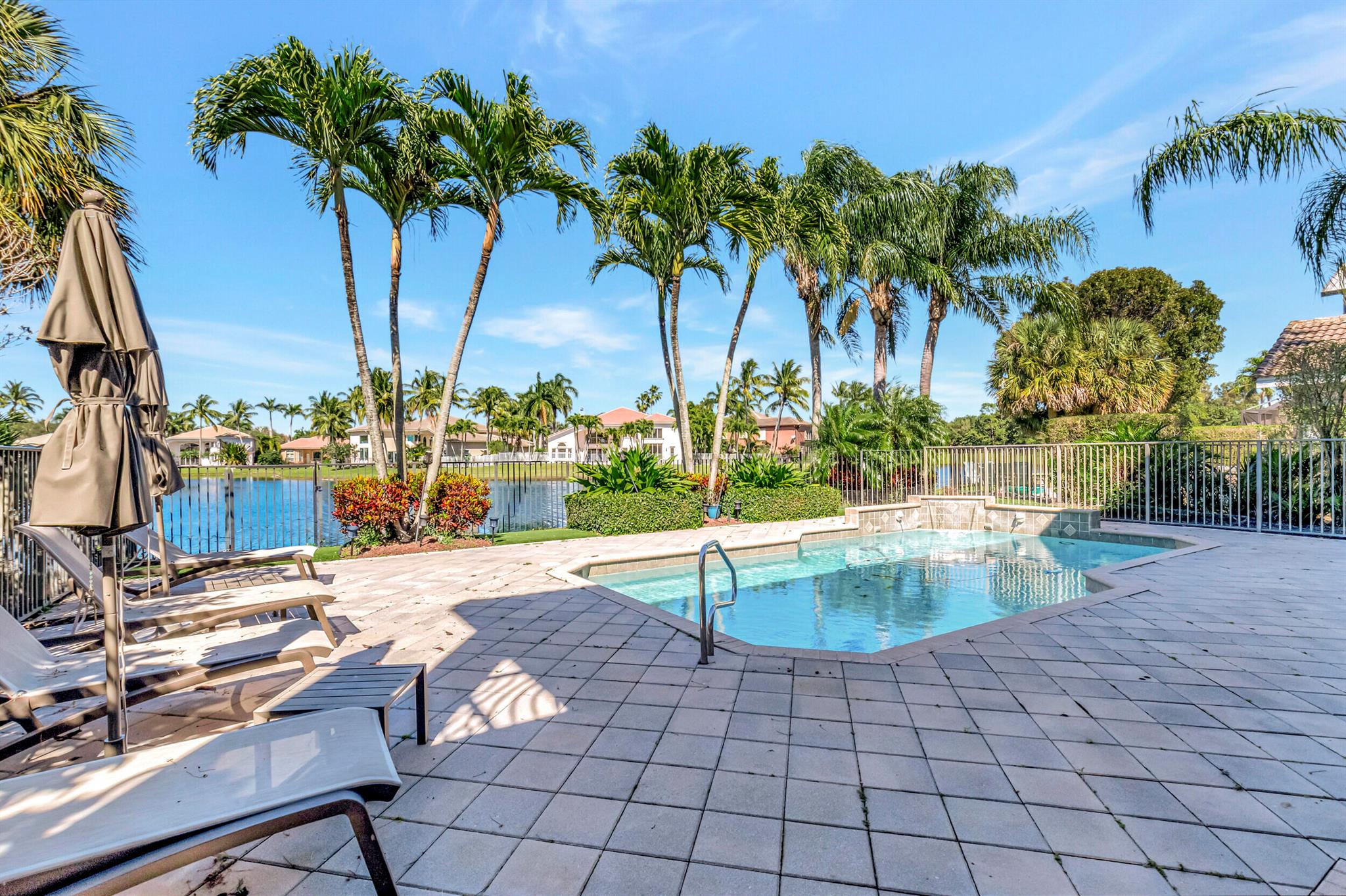 9527 Barletta Winds Point