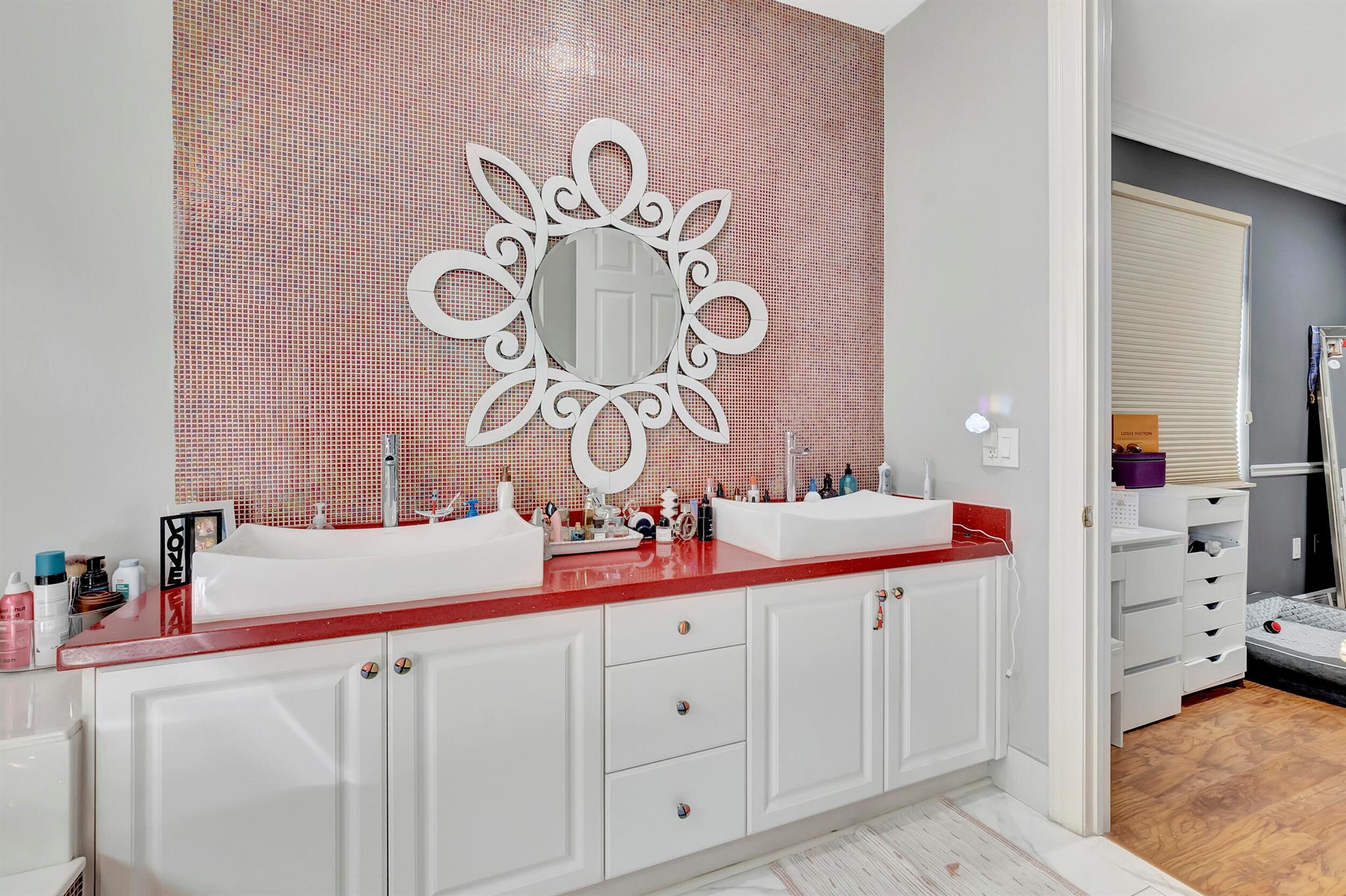 9527 Barletta Winds Point