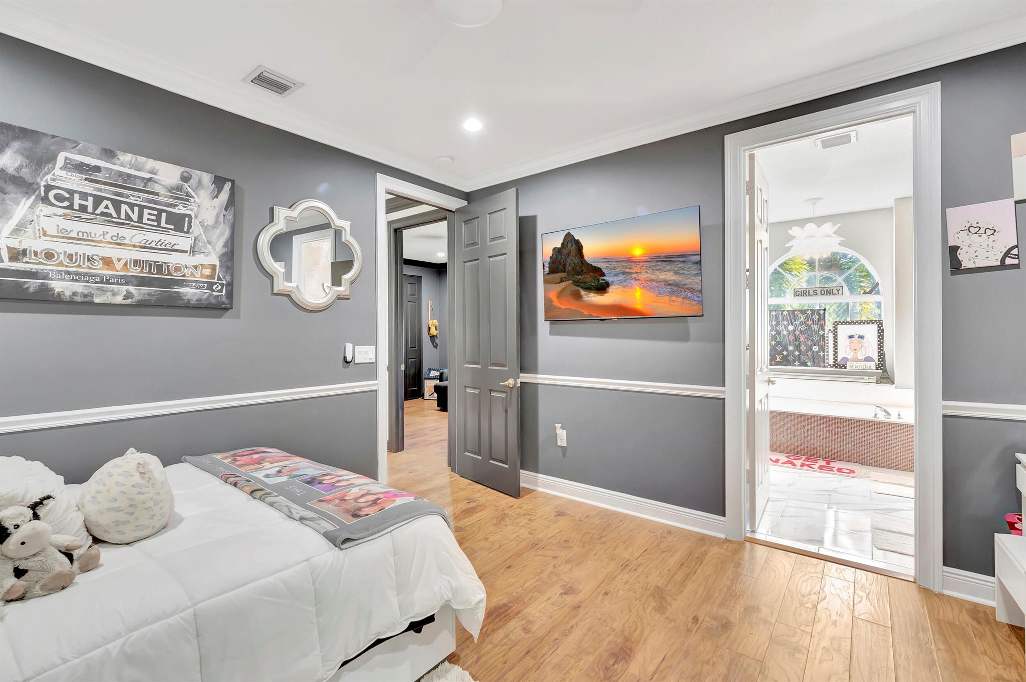 9527 Barletta Winds Point