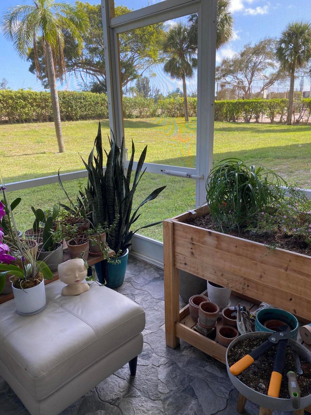 5700 NW 2nd Avenue 111