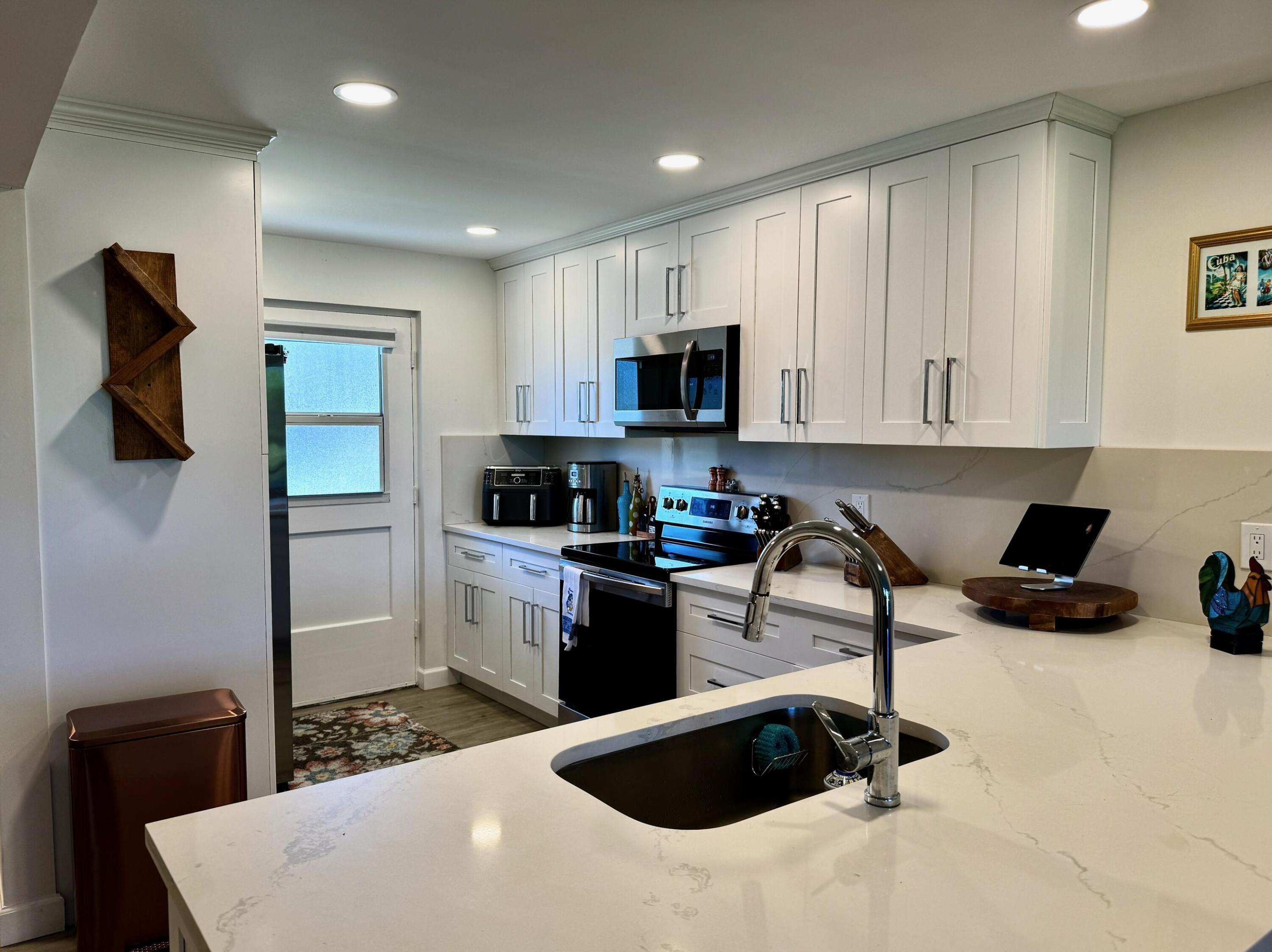 5700 NW 2nd Avenue 111