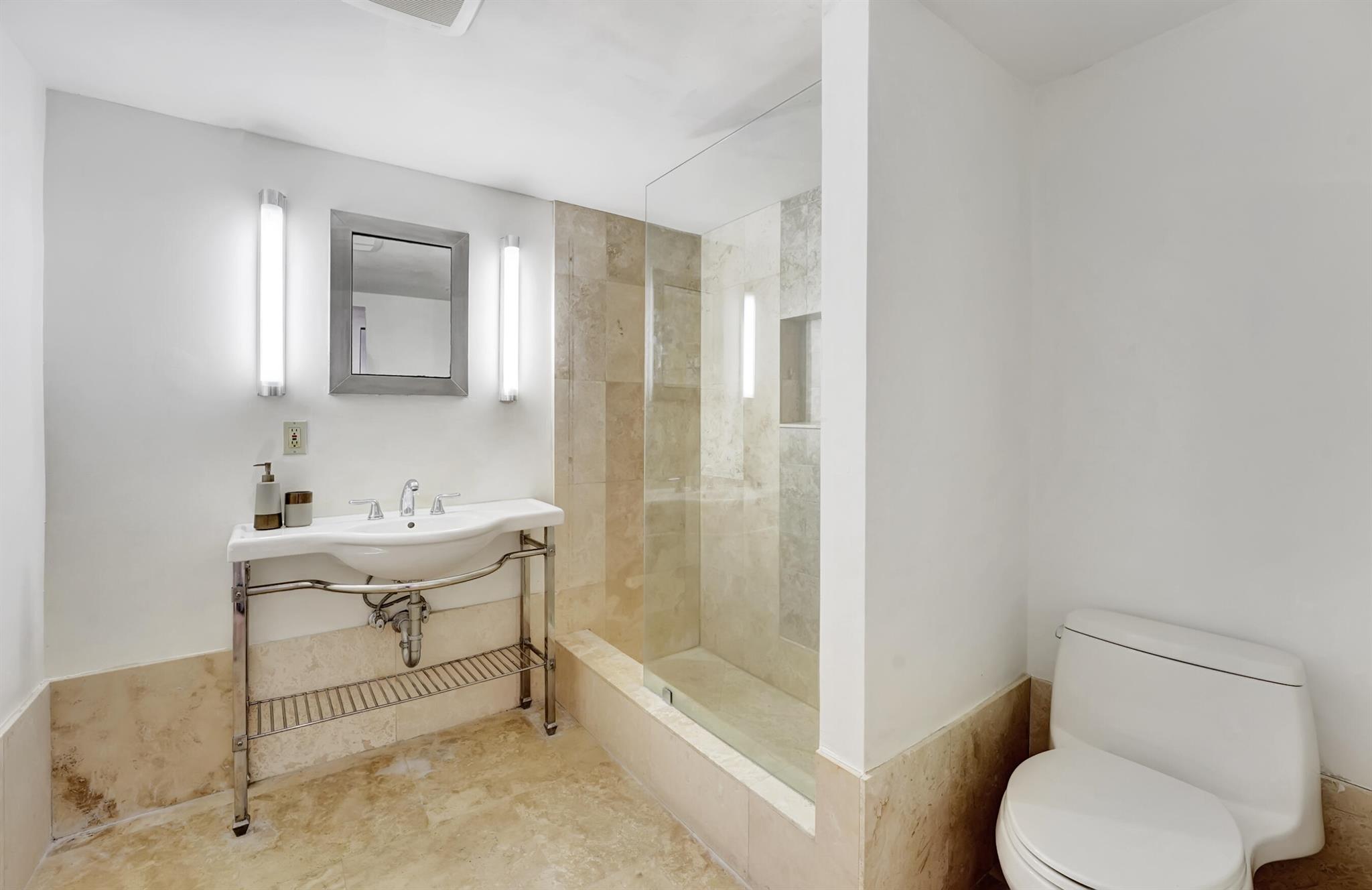 3590 S Ocean Boulevard S 101