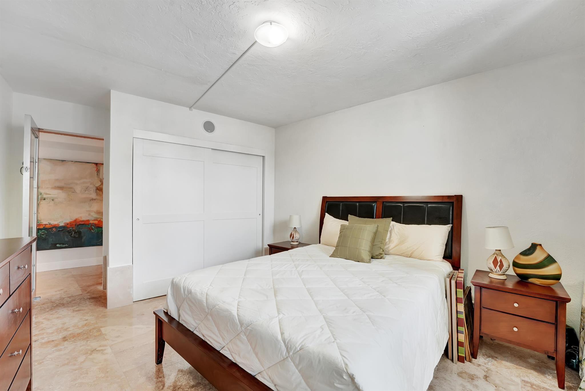 3590 S Ocean Boulevard S 101