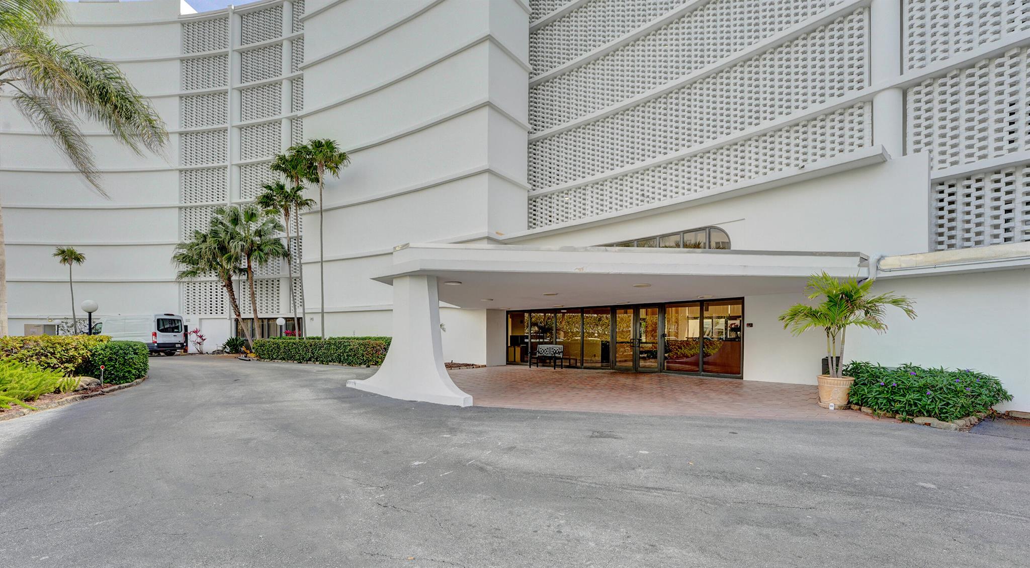 3590 S Ocean Boulevard S 101