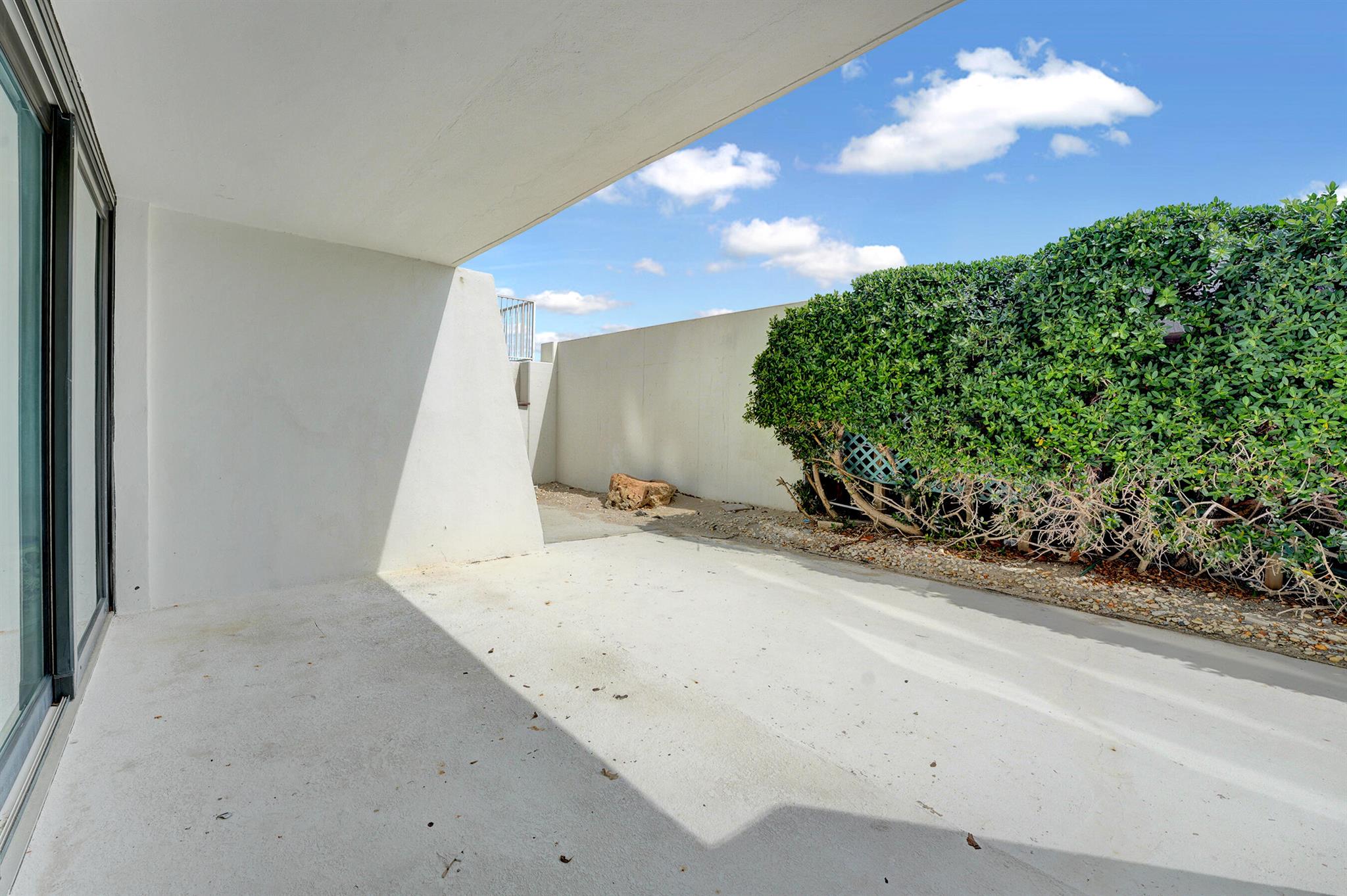 3590 S Ocean Boulevard S 101