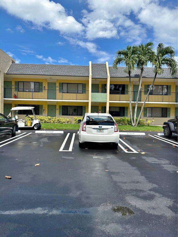 1824 Meadows Circle W