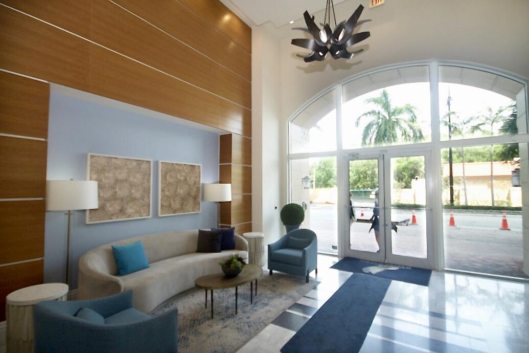 700 E Boulevard 1007