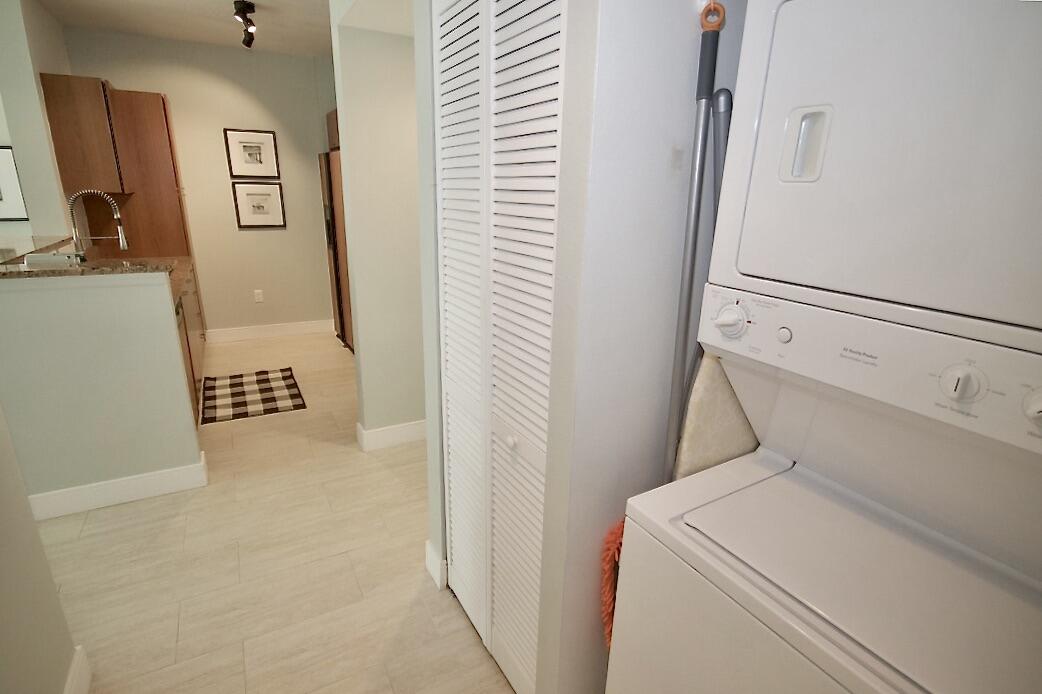 700 E Boulevard 1007