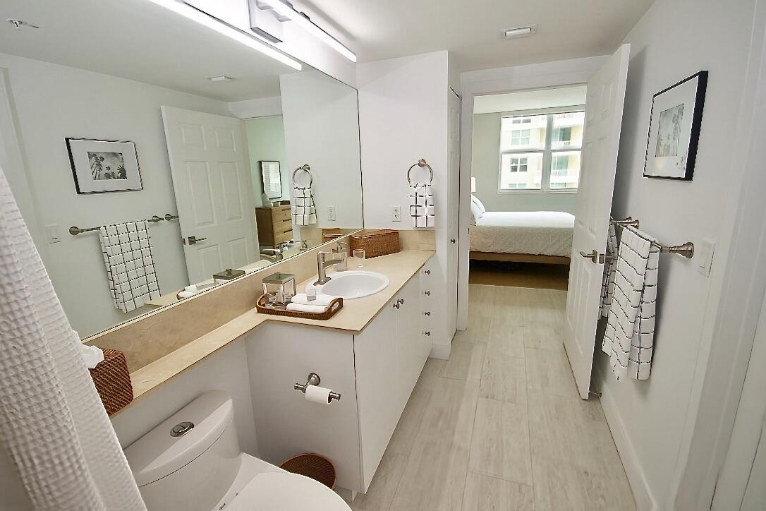 700 E Boulevard 1007