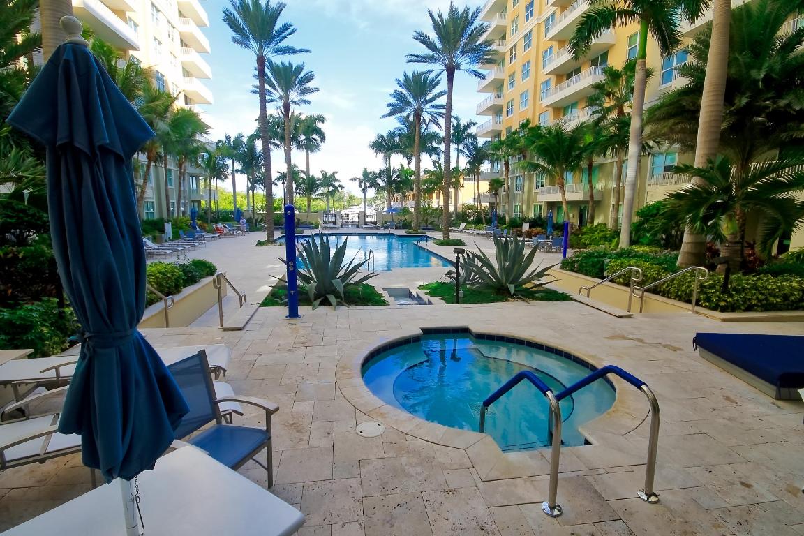 700 E Boulevard 1007