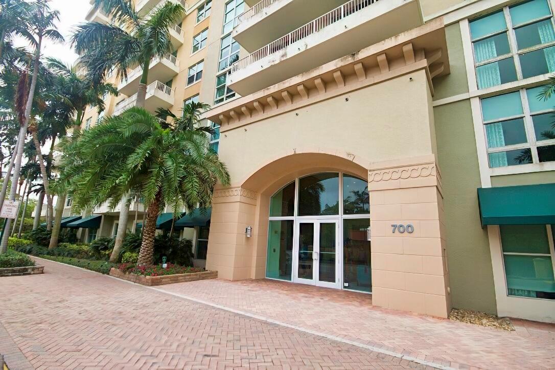 700 E Boulevard 1007