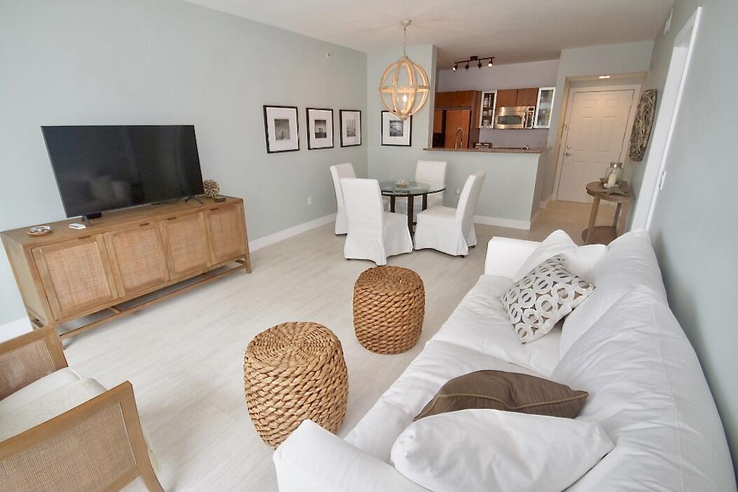 700 E Boulevard 1007