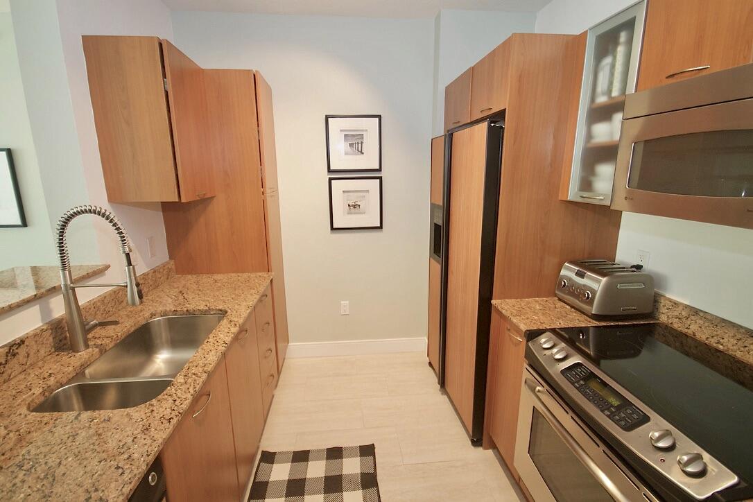 700 E Boulevard 1007