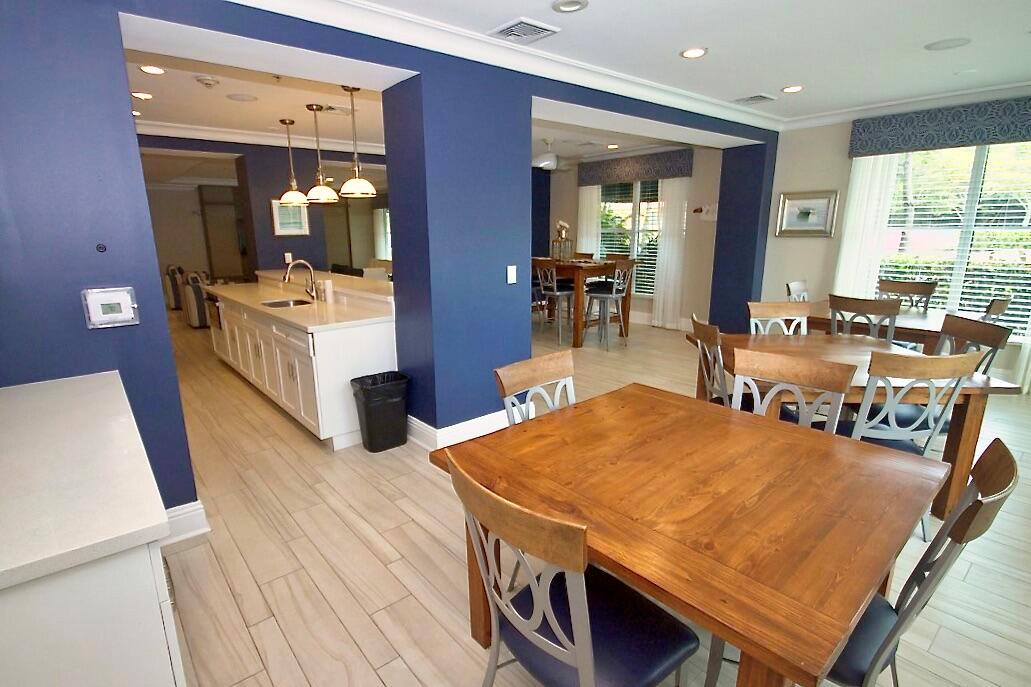 700 E Boulevard 1007