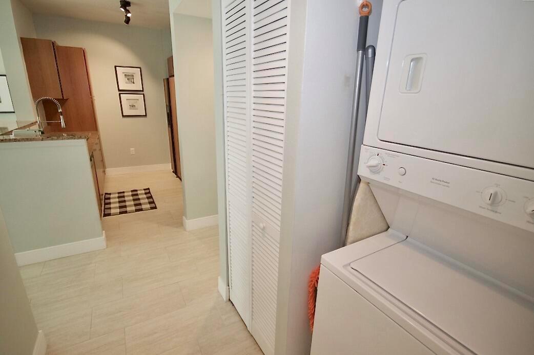 700 E Boulevard 1007