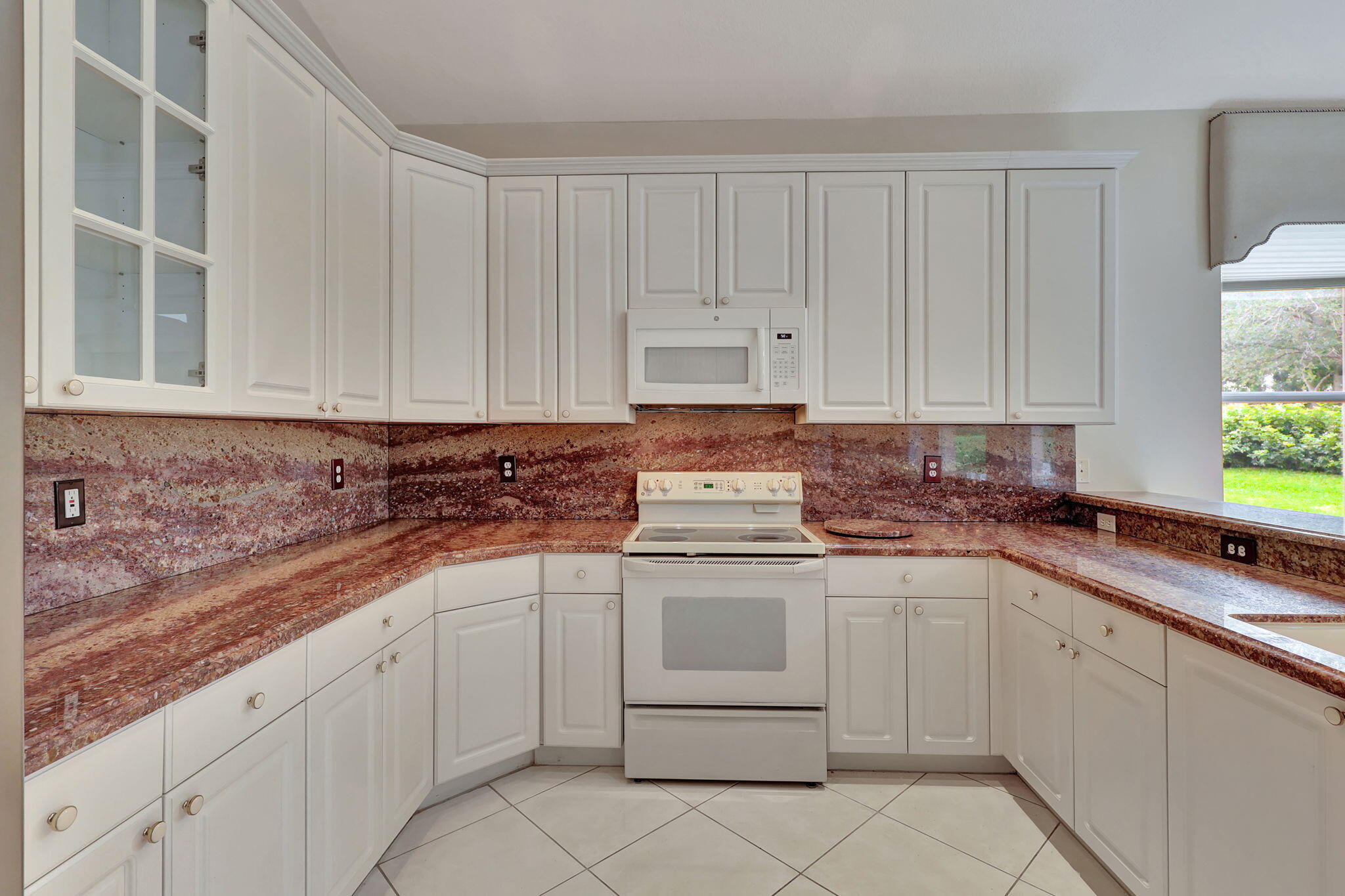 11766 Caracas Boulevard