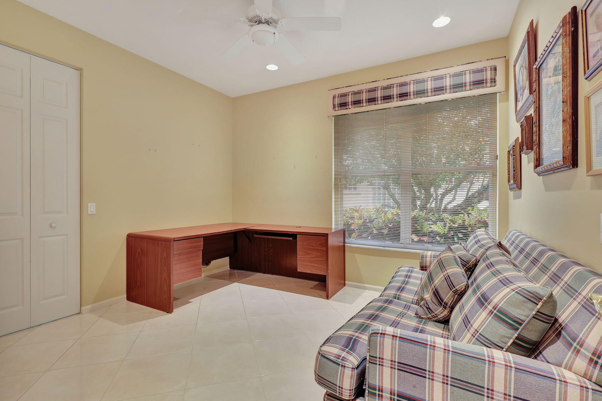 11766 Caracas Boulevard