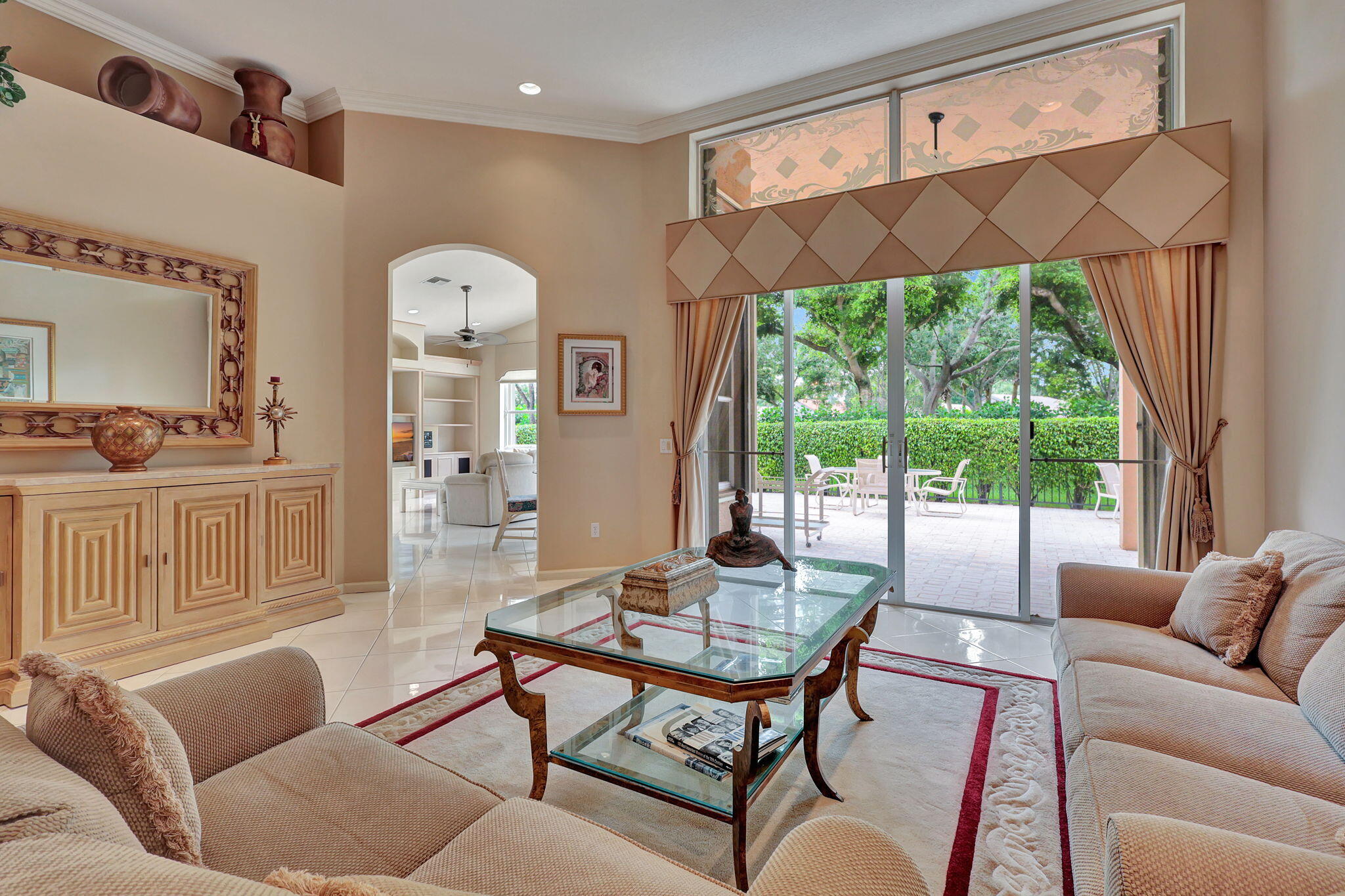 11766 Caracas Boulevard