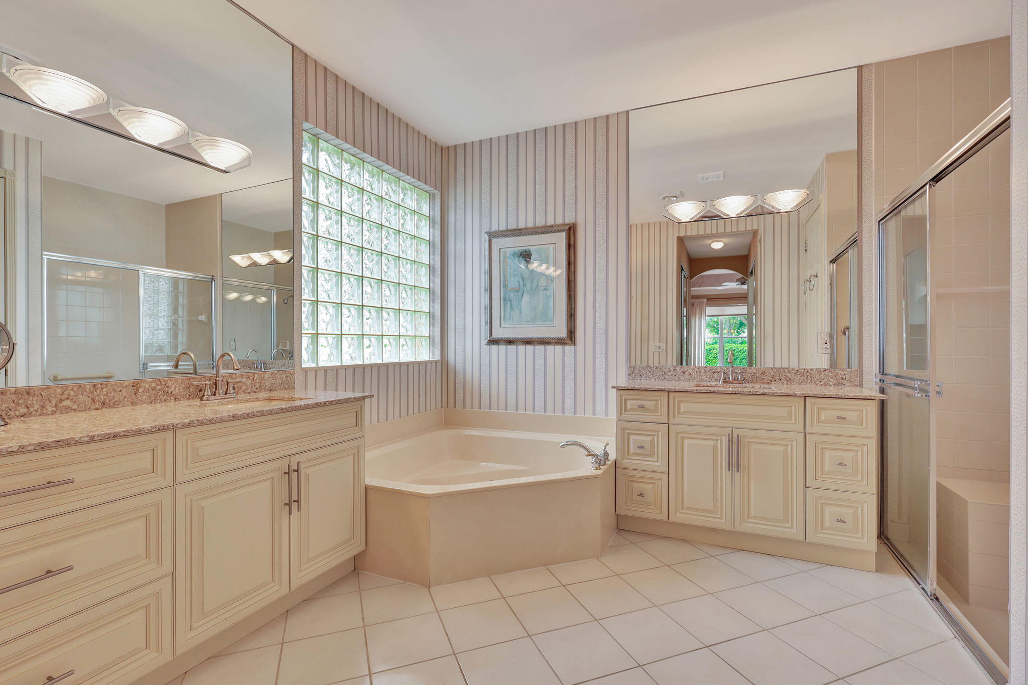 11766 Caracas Boulevard