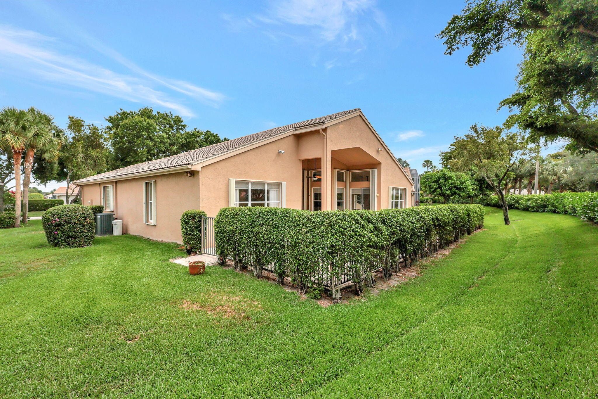 11766 Caracas Boulevard