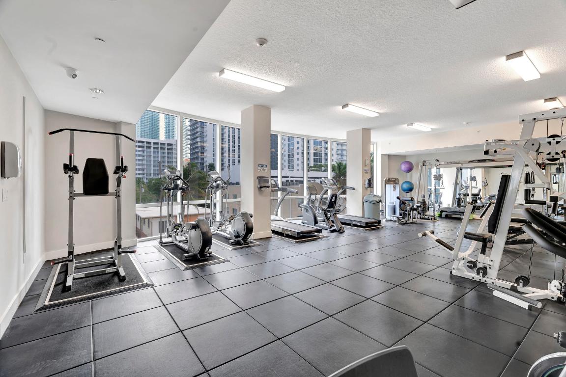 601 NE 23rd Street 1006