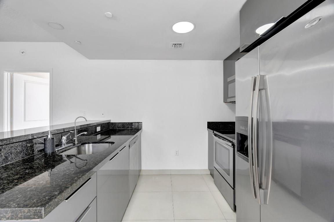 601 NE 23rd Street 1006