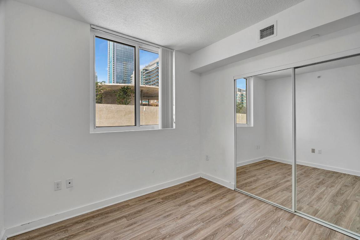 601 NE 23rd Street 1006