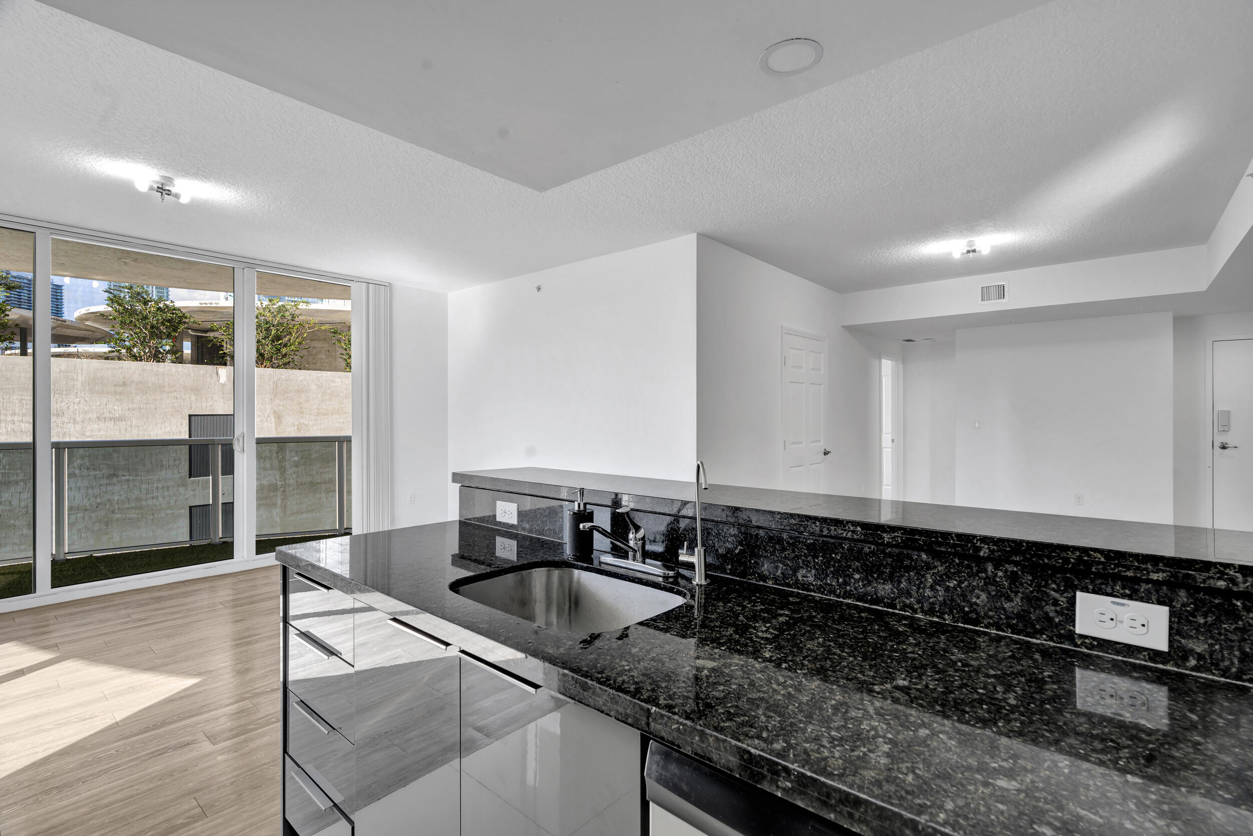 601 NE 23rd Street 1006