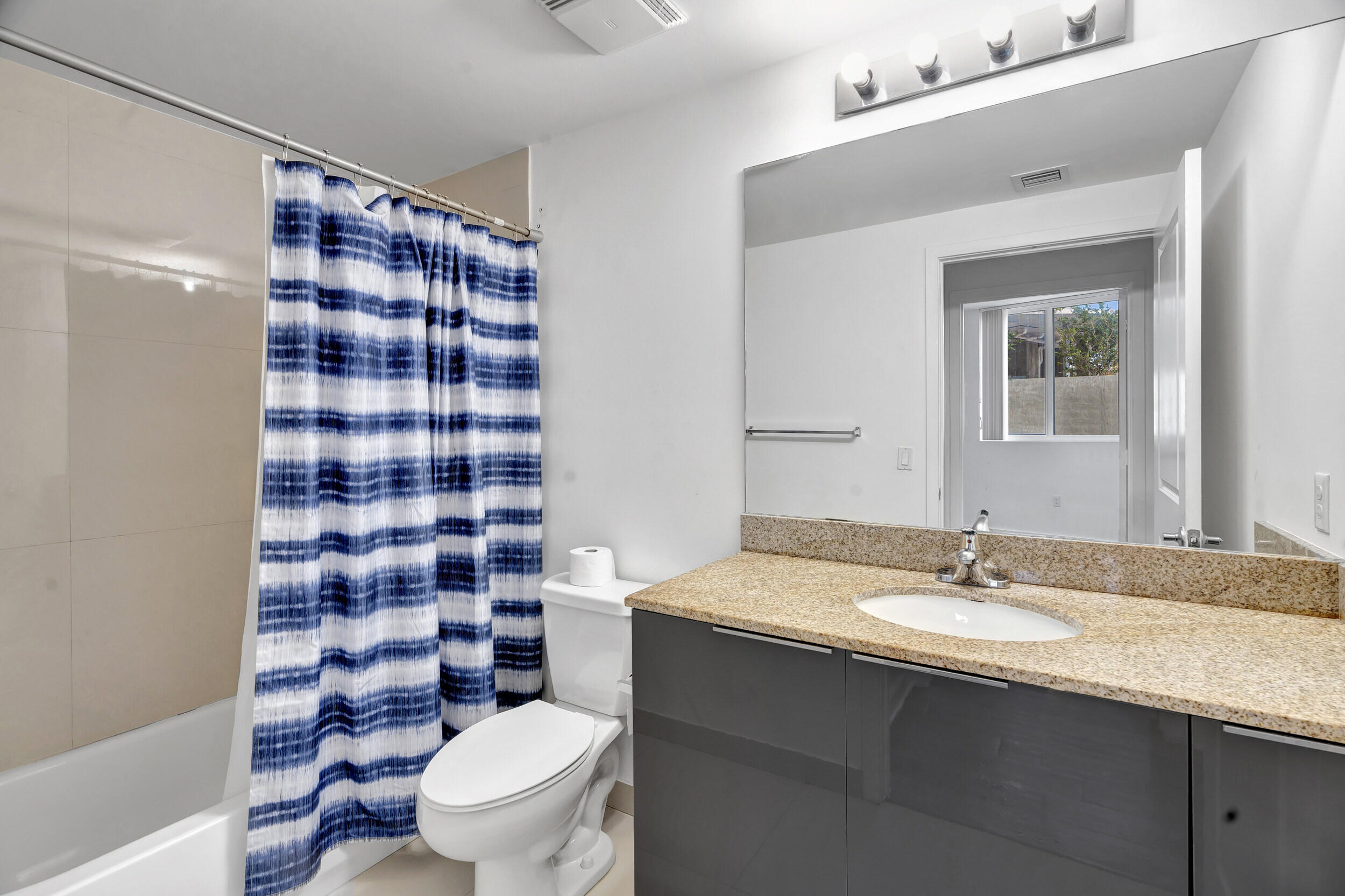 601 NE 23rd Street 1006