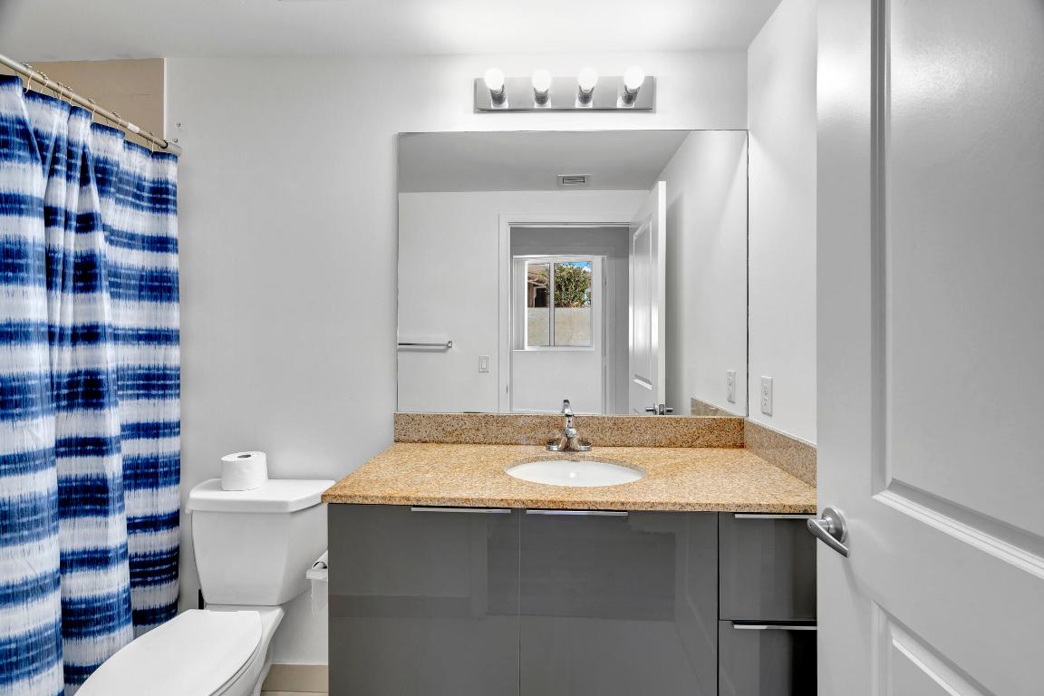 601 NE 23rd Street 1006