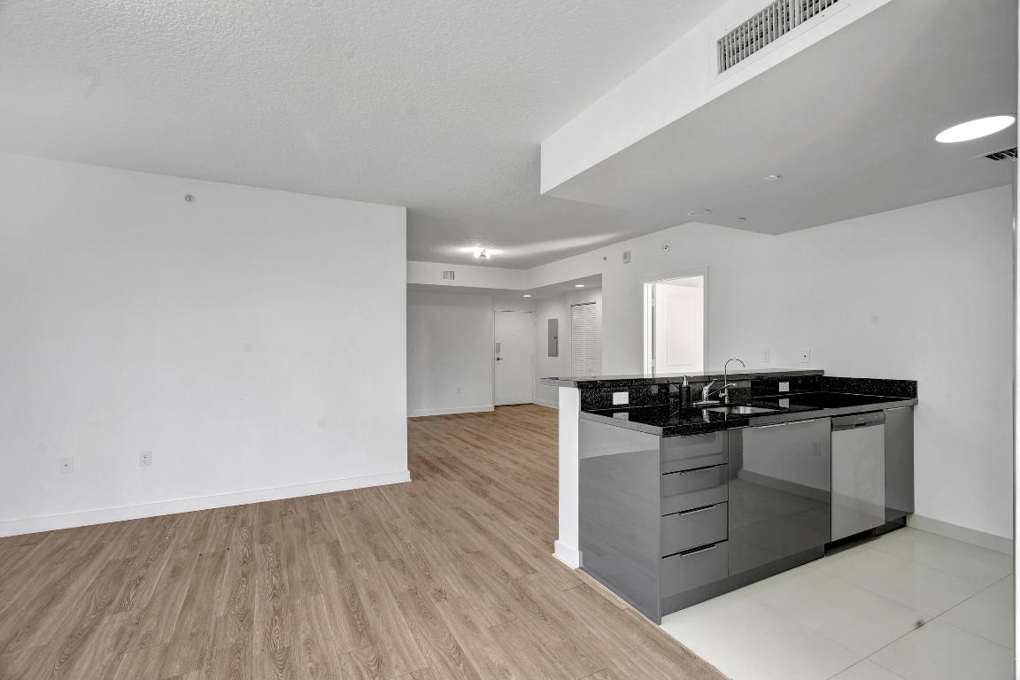 601 NE 23rd Street 1006