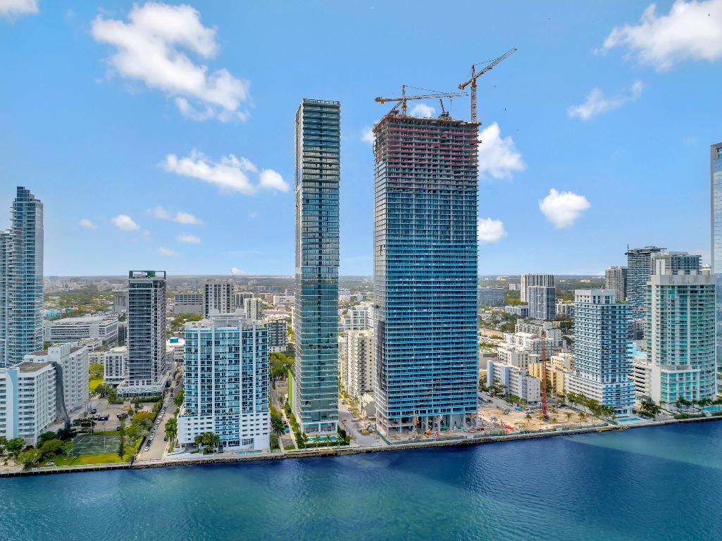 601 NE 23rd Street 1006