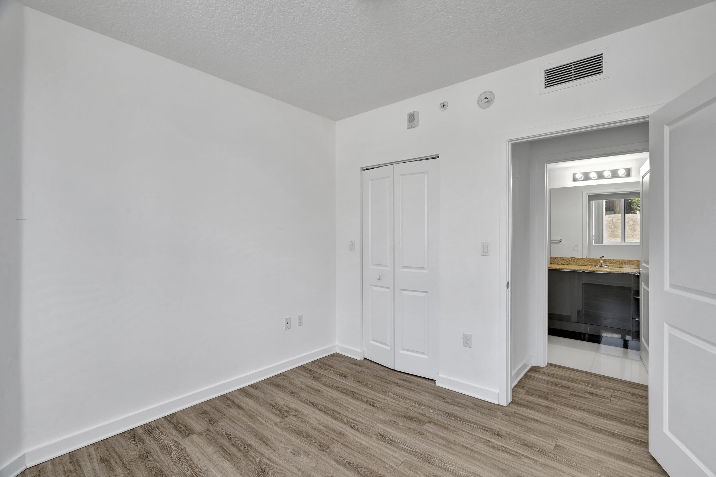 601 NE 23rd Street 1006