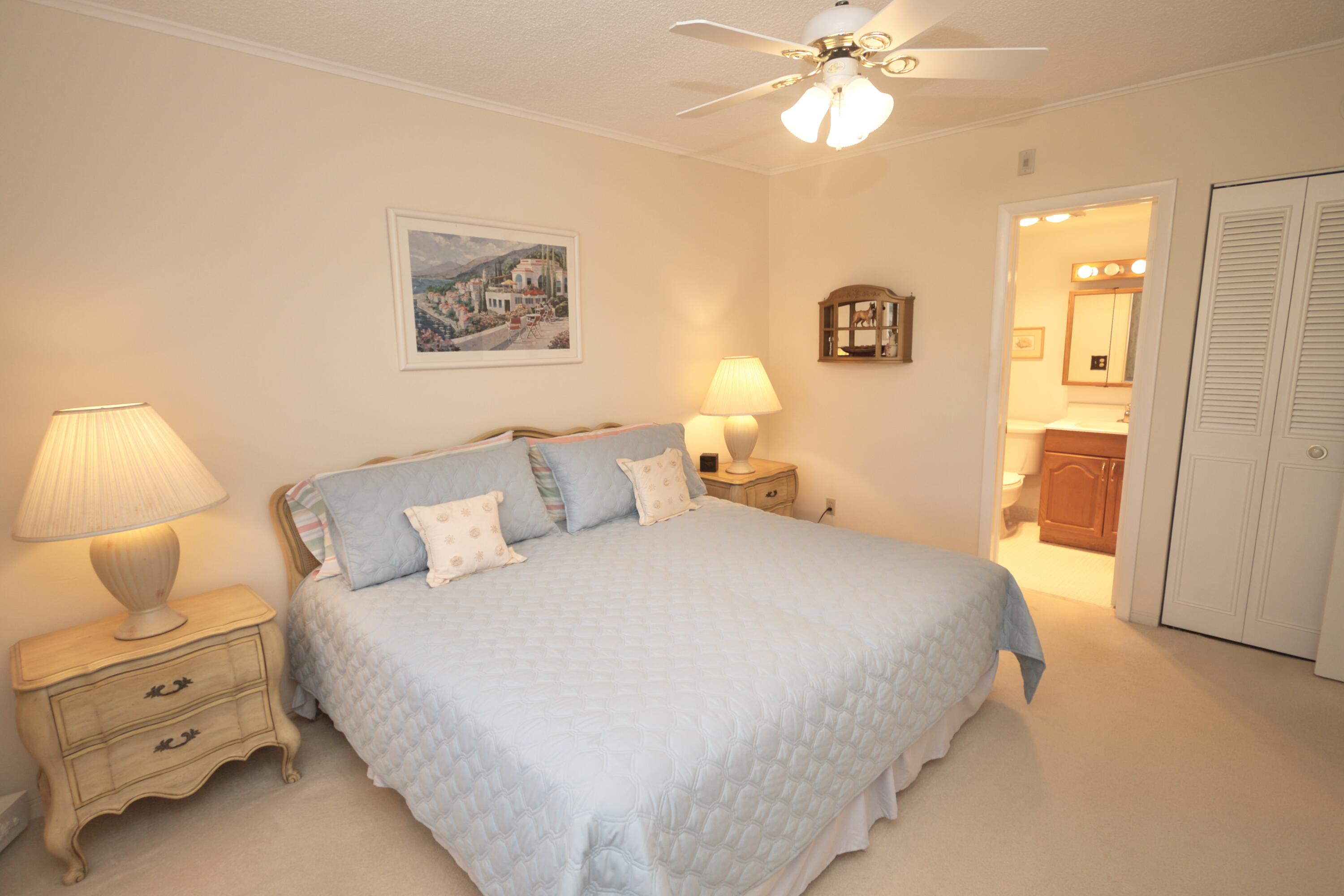 101 NE 19th Avenue 216