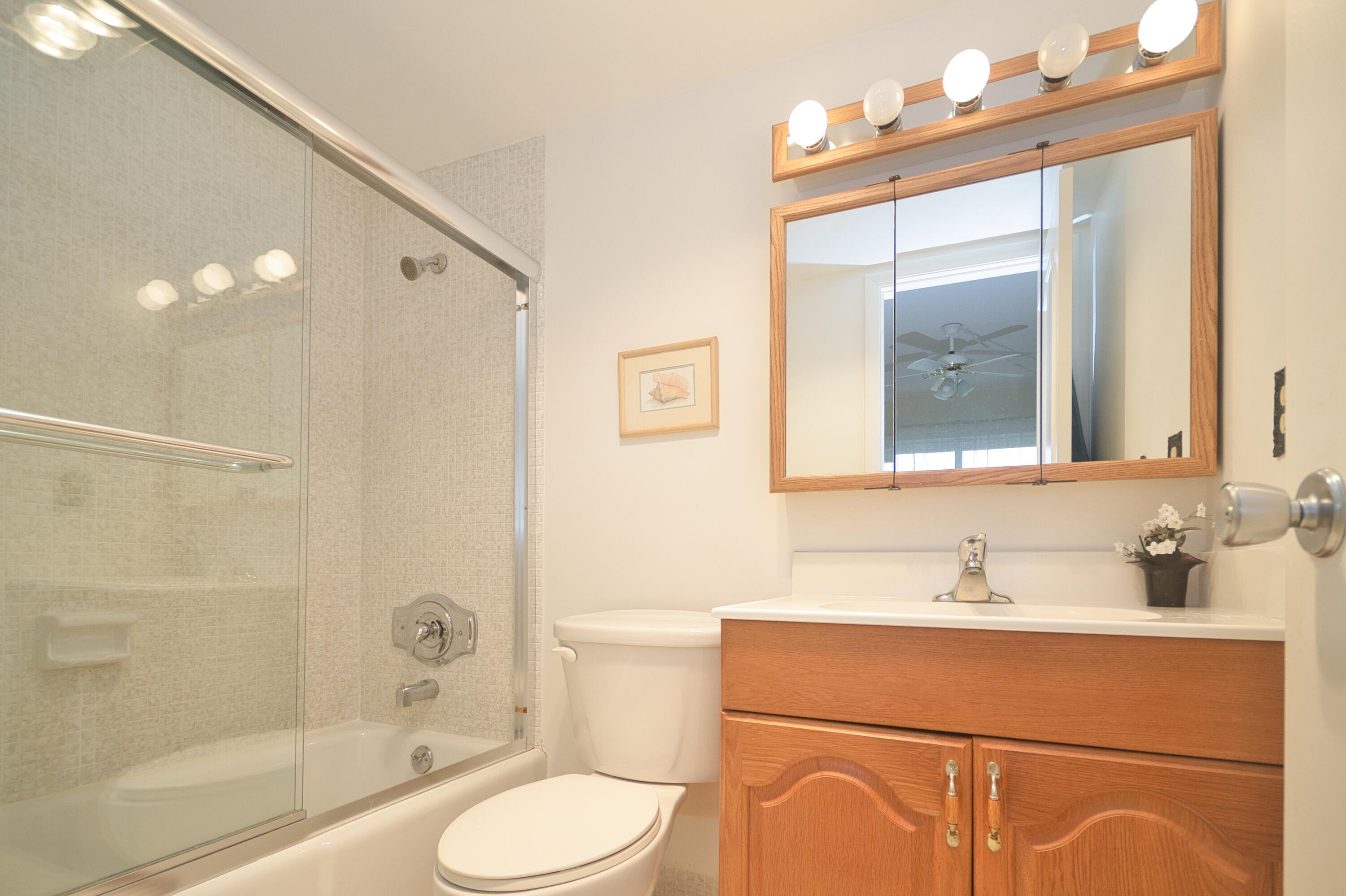 101 NE 19th Avenue 216