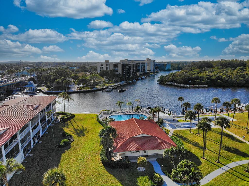 101 NE 19th Avenue 216