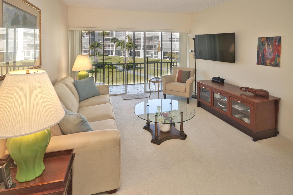 101 NE 19th Avenue 216