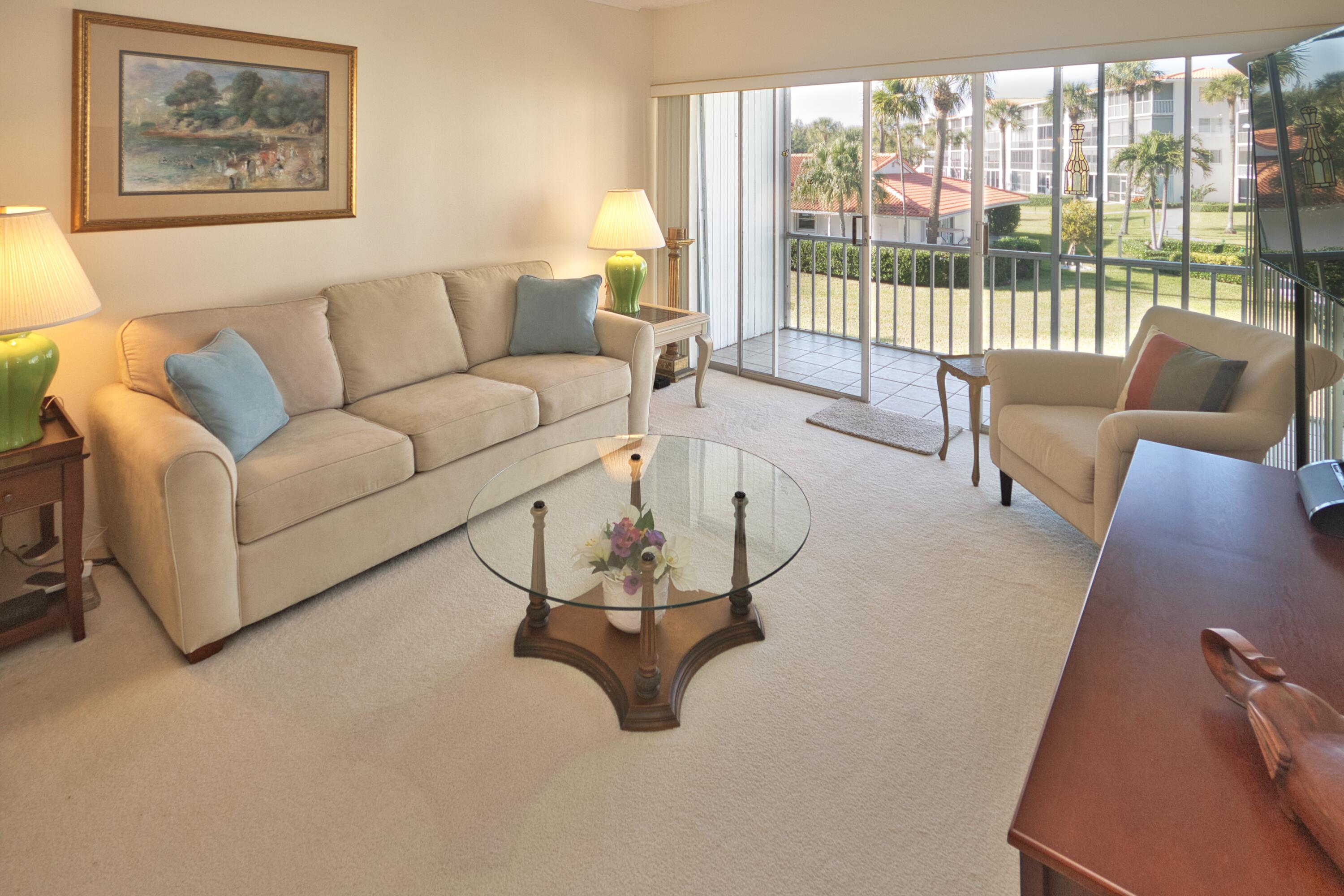 101 NE 19th Avenue 216